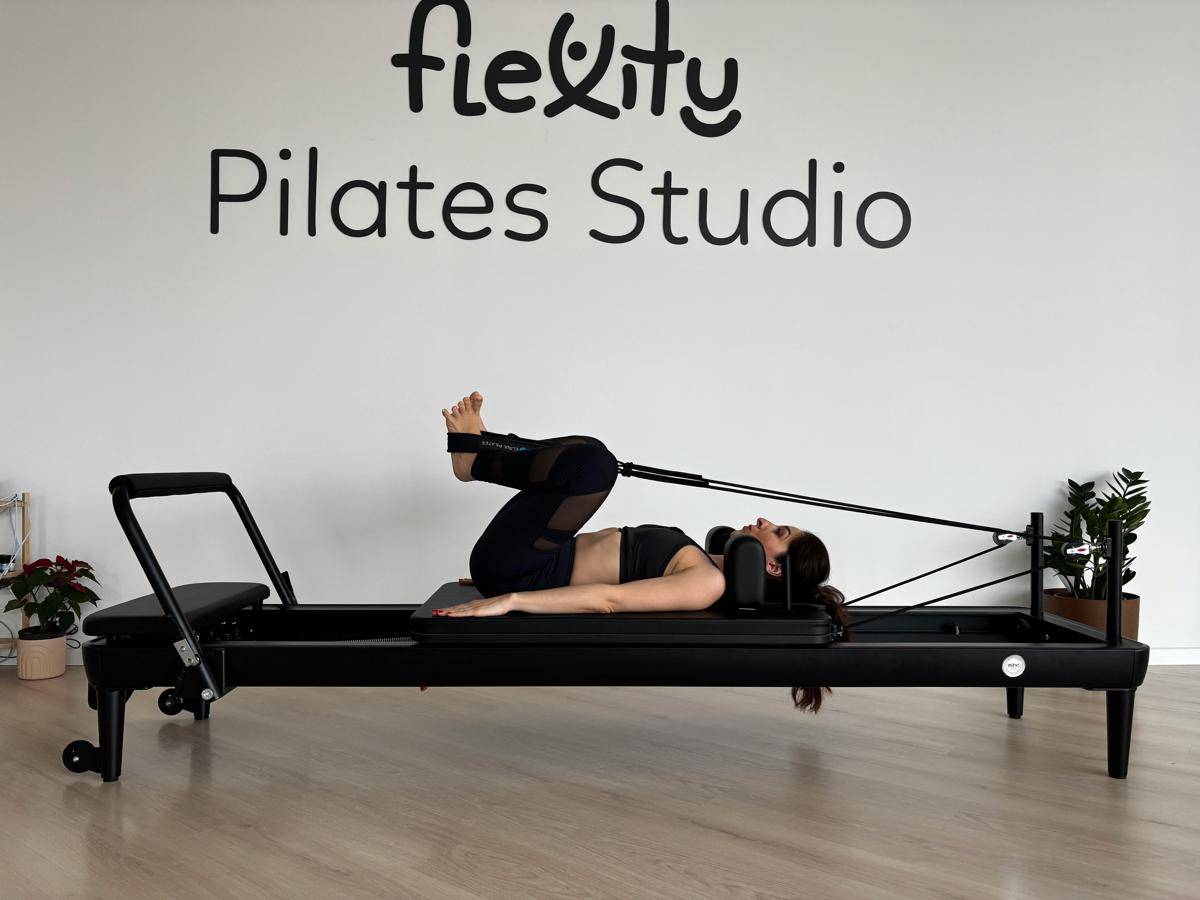 ilustrasi pilates reformer (pexels.com/Flexity Yoga & Pilates)