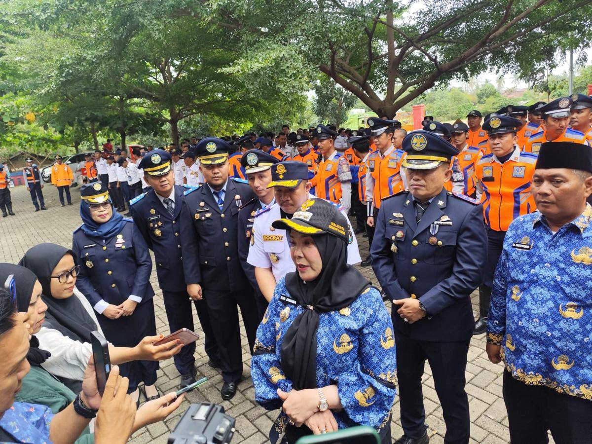 Walikota Bandar Lampung, Eva Dwiana saat diwawancarai. (IDN Times/Muhaimin)