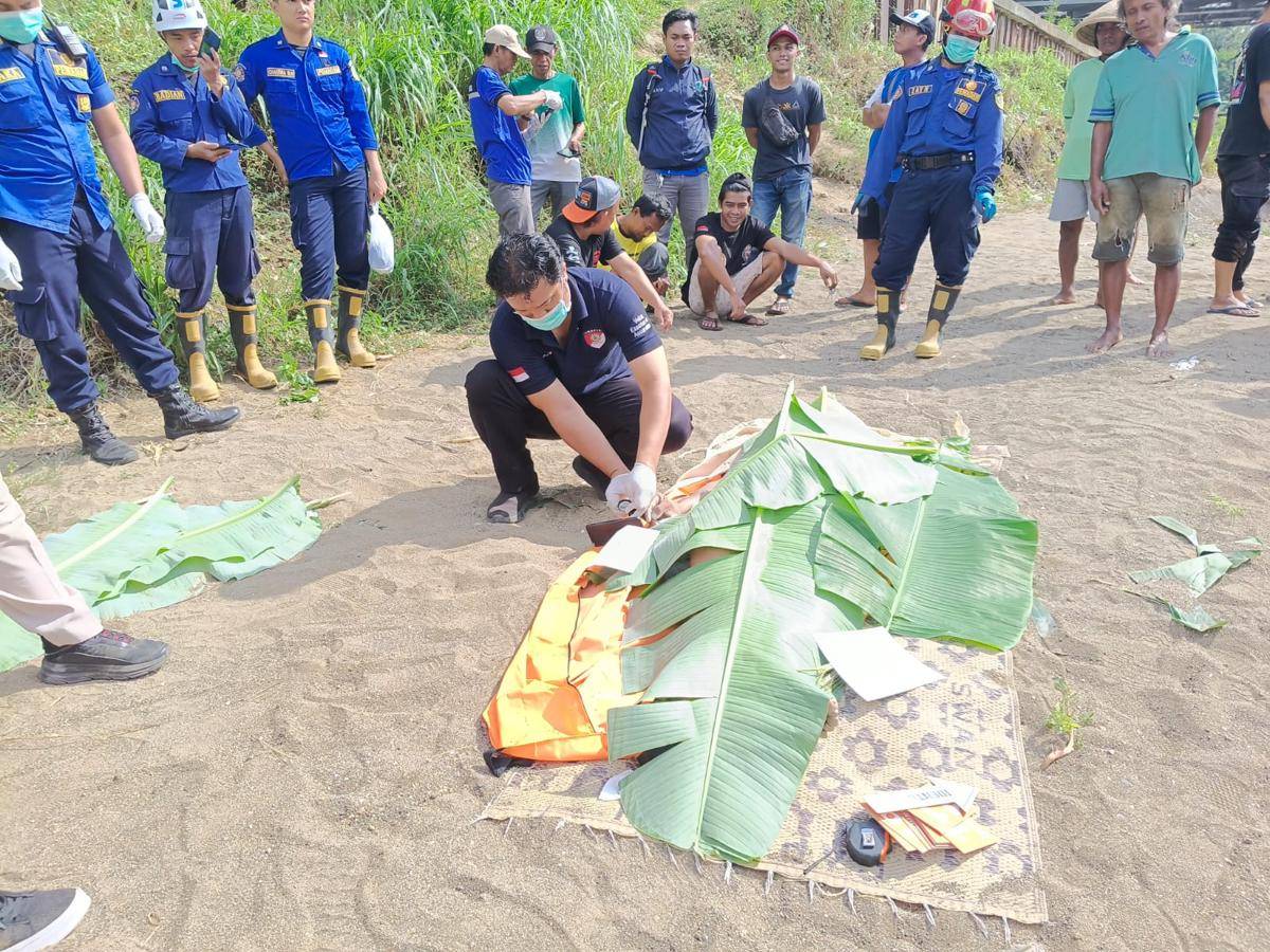Pemancing temukan sesosok mayat di Sungai Opak.(Dok.Polres Bantul)