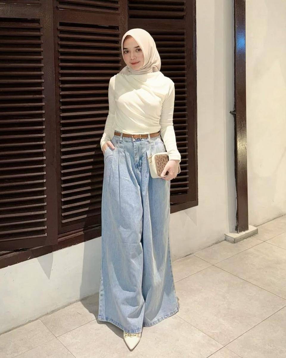 potret ide casual outfit yang modis ala Yowanda Firdausi 