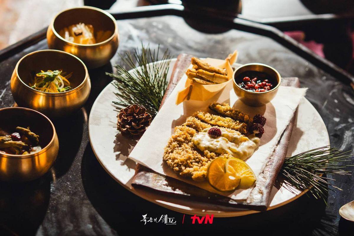 cuplikan drama Korea Bon Appetit, Your Majesty