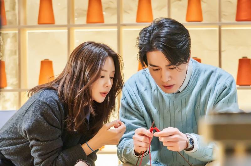 Lee Joo Bin dan Lee Dong Wook di drama The Divorce Insurance 