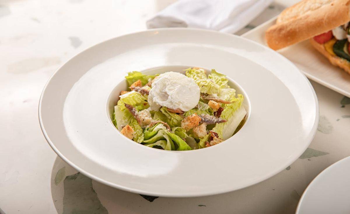 ilustrasi bahan membuat salad tuna nicoise