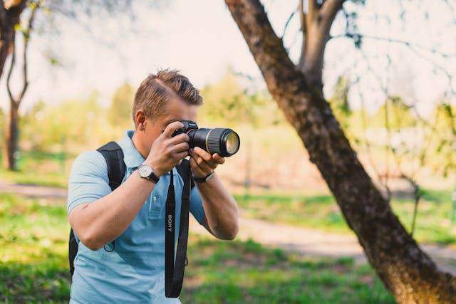 ilustrasi hobi fotografi (pexels.com/Siarhei Nester)