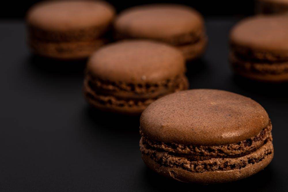ilustrasi tiramisu macaron 