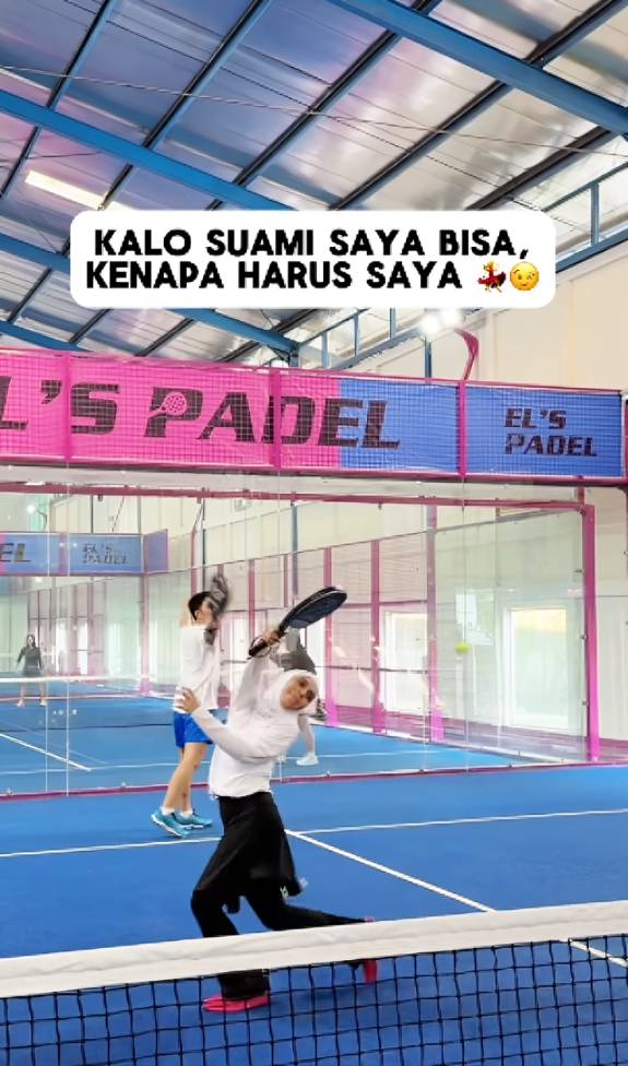 Nycta Gina main padel