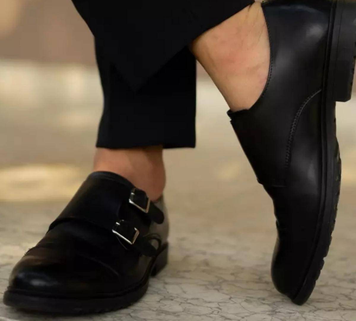 House of Cuff Pantofel Monk Strap (www.zalora.co.id)