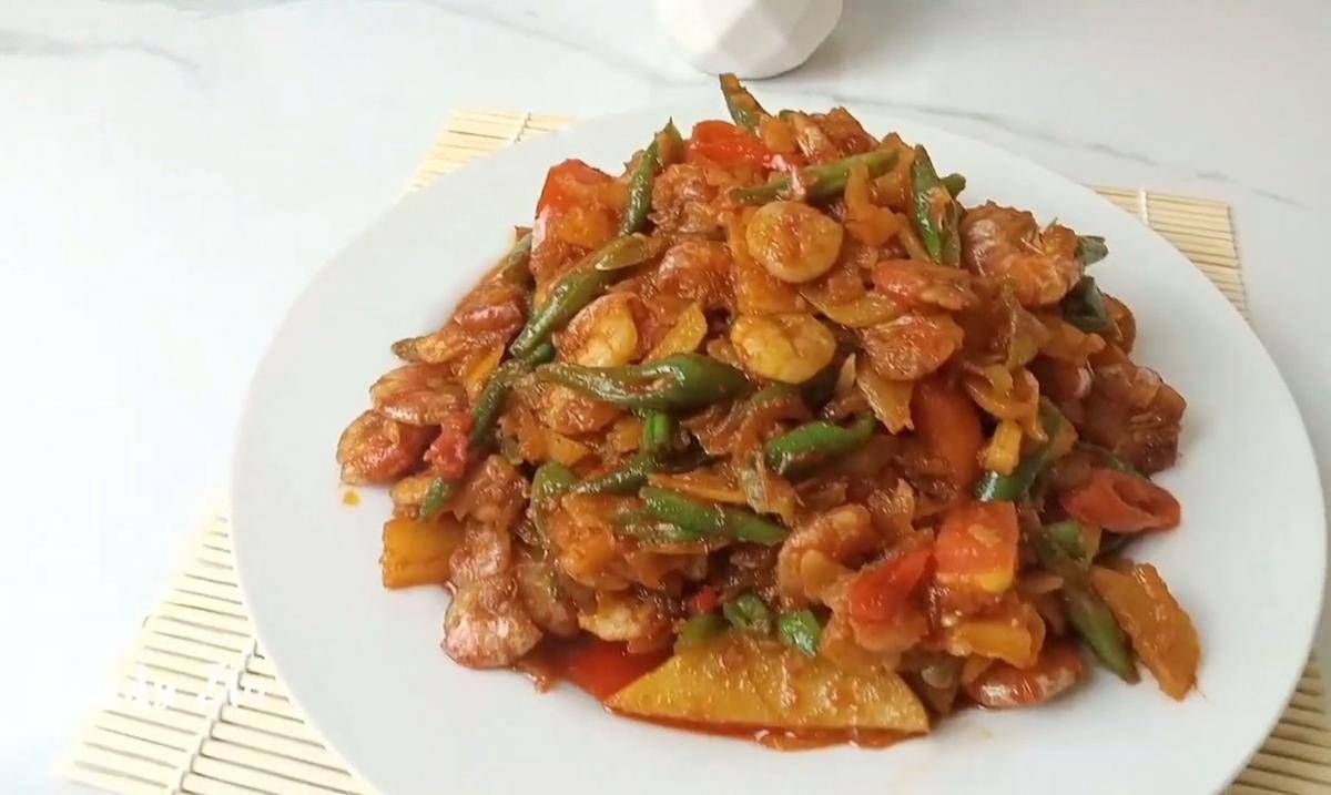 ilustrasi sambal udang asam manis