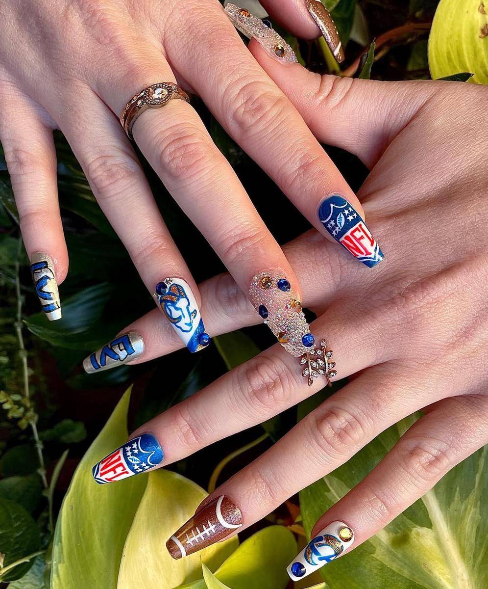 Inspirasi nail art (instagram.com/desireemurphy_)