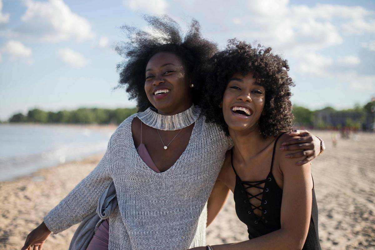 potret persahabatan wanita (unsplash.com/Thought Catalog)