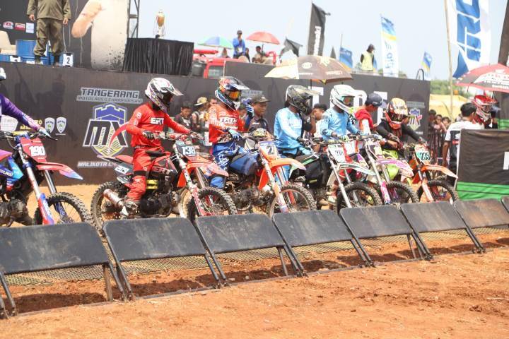 Sirkuit motocross Selapajang di Kota Tangerang