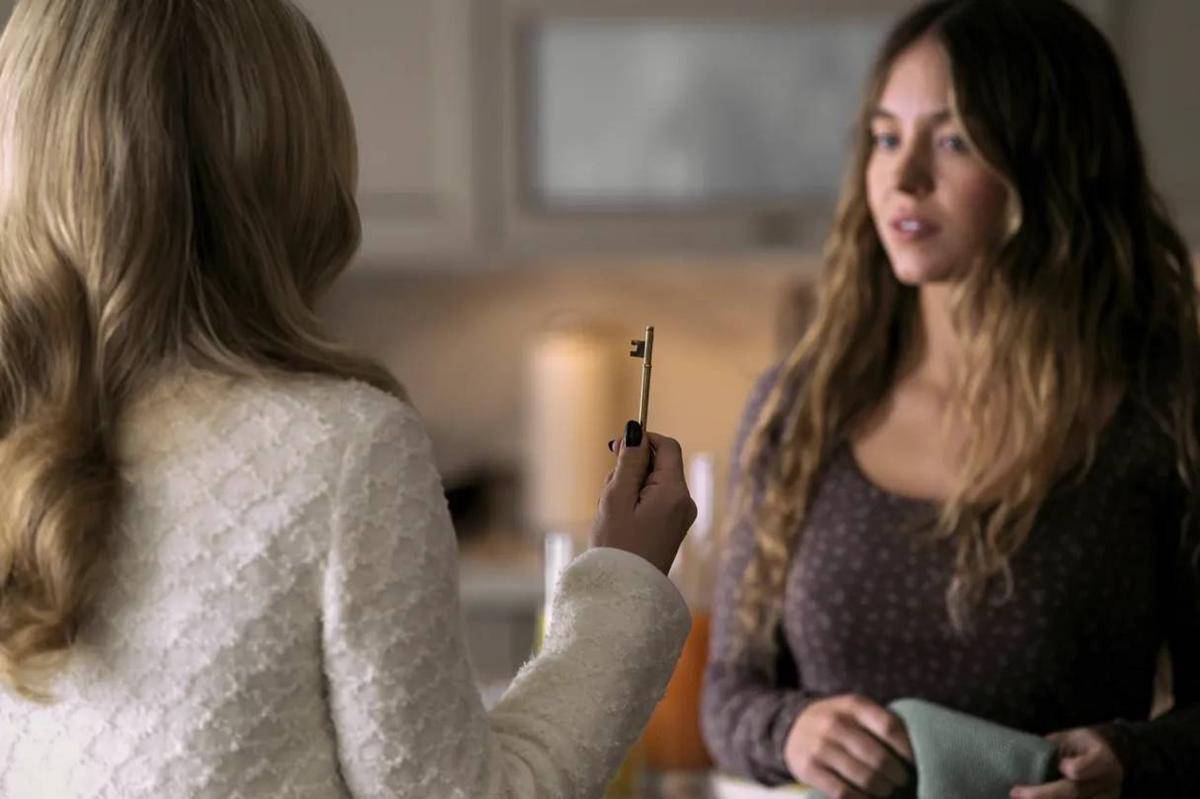 Sydney Sweeney jadi ART untuk keluarga Winchester.jpg