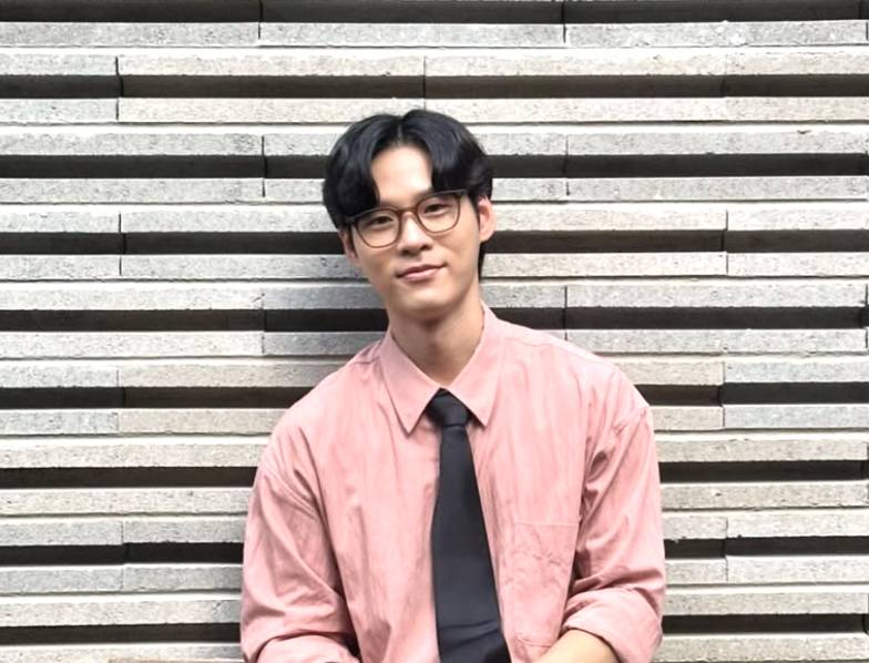 Yun Ji On (instagram.com/jiii0n__)