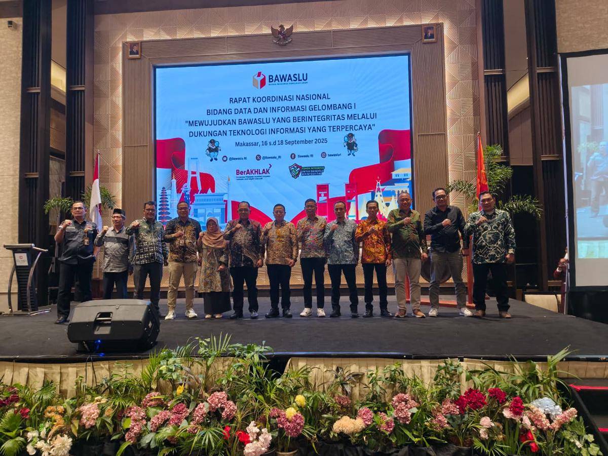 Badan Pengawas Pemilihan Umum (Bawaslu) menggelar Rapat Koordinasi Nasional Bidang Data dan Informasi di Hotel Claro, Makassar, Selasa (16/9/2025). (Dok. Istimewa)
