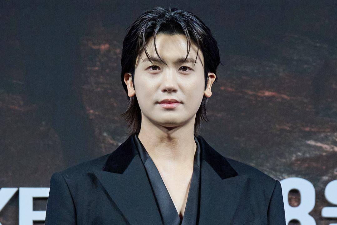 Konferensi pers drama Korea Twelve