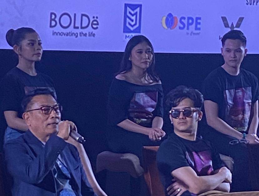 potret Kevin Ardilova di press conference film Dilanjutkan Salah Disudahi Perih di XXI Epicentrum, Jakarta, Rabu (17/9/2025) 