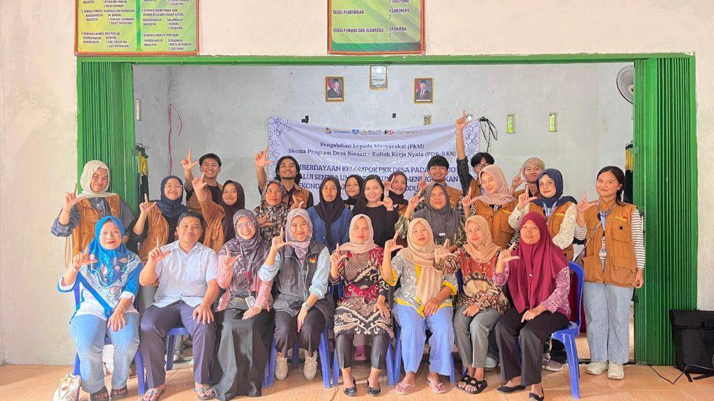 Program Studi Kimia, Fakultas Sains Itera Melaksanakan Pelatihan Pemanfaatan Limbah Tahu untuk Ibu-Ibu PKK Desa Padang Rejo, Kecamatan Pagelaran, Kabupaten Pringsewu (Dok.Itera)