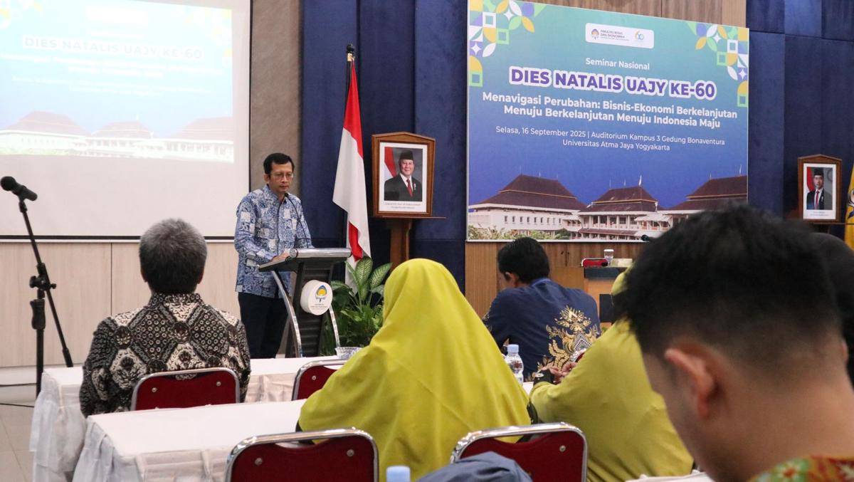 Seminar Nasional bertajuk Menavigasi Perubahan: Bisnis-Ekonomi Berkelanjutan menuju Indonesia Maju, di Auditorium Kampus 3 Universitas Atma Jaya Yogyakarta (UAJY), Selasa (16/9/25).