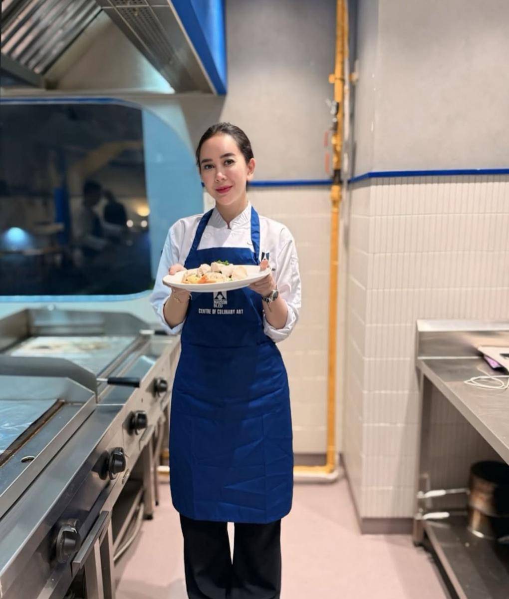 Aura Kasih jadi chef