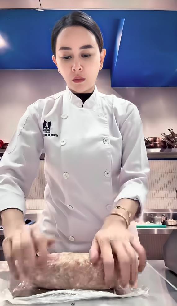 Aura Kasih jadi chef