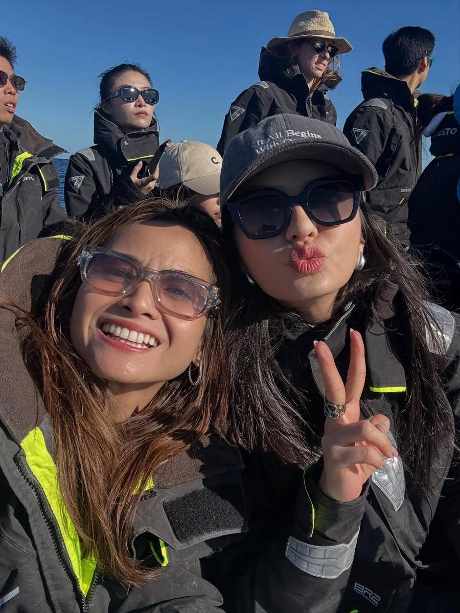 Acha dan Raline Shah di Sydney Harbour