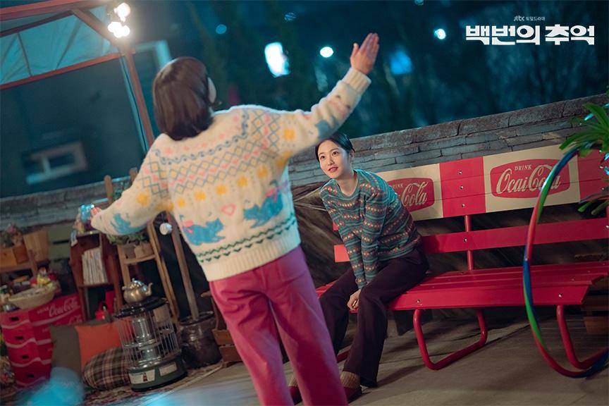 Still cut A Hundred Memories (dok. JTBC/A Hundred Memories)