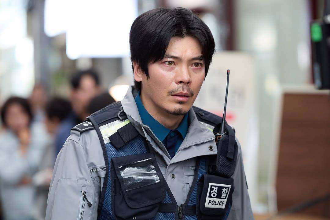 Cuplikan peran Kim Sung Oh di Shin's Project (Instagram.com/kimseungo_official)