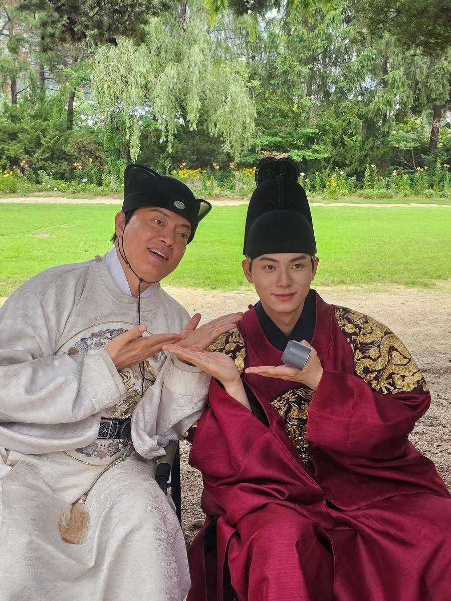 potret Kim Hyung Mook dan Lee Chae Min (instagram.com/kimhyeongmook_official)