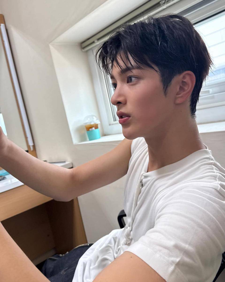 potret predebut Keonho CORTIS (dok. Instiz)