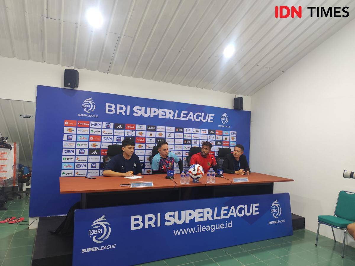 Konferensi pers pelatih Bhayangkara Presisi Lampung FC, Paul Munster jelang laga lawan Persik Kediri. (IDN Times/Muhaimin)