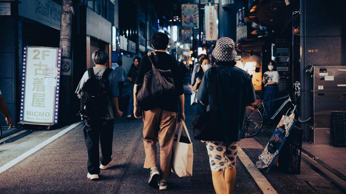 ilustrasi Tokyo streetwear (unsplash.com/James Pere)