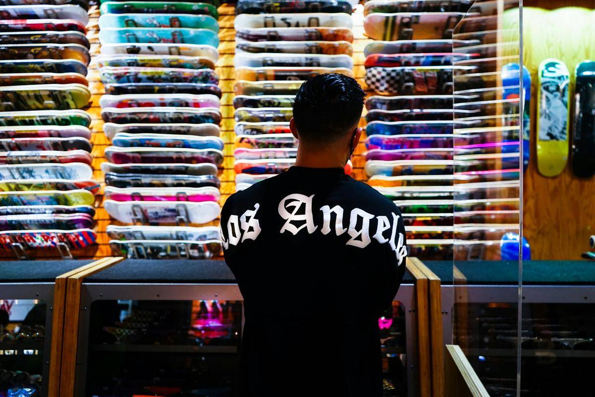 ilustrasi Los Angeles streetwear (unsplash.com/Jayy Torres)