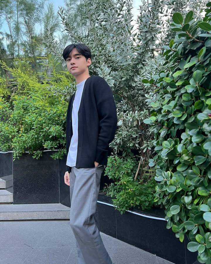 outfit serba polos ala Kaownah Kittipat (instagram.com/Kaownah)