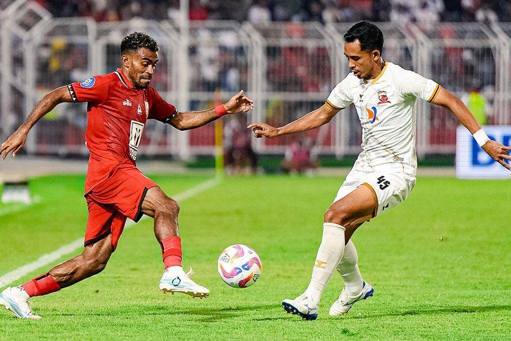 Salah satu momen laga pekan ke-18 BRI Liga 1 2024/2025 antara Malut United versus Madura United yang berlangsung di Stadion Gelora Kie Raha Ternate pada 10 Januari 2025. (Instagram.com/malutunitedfc)