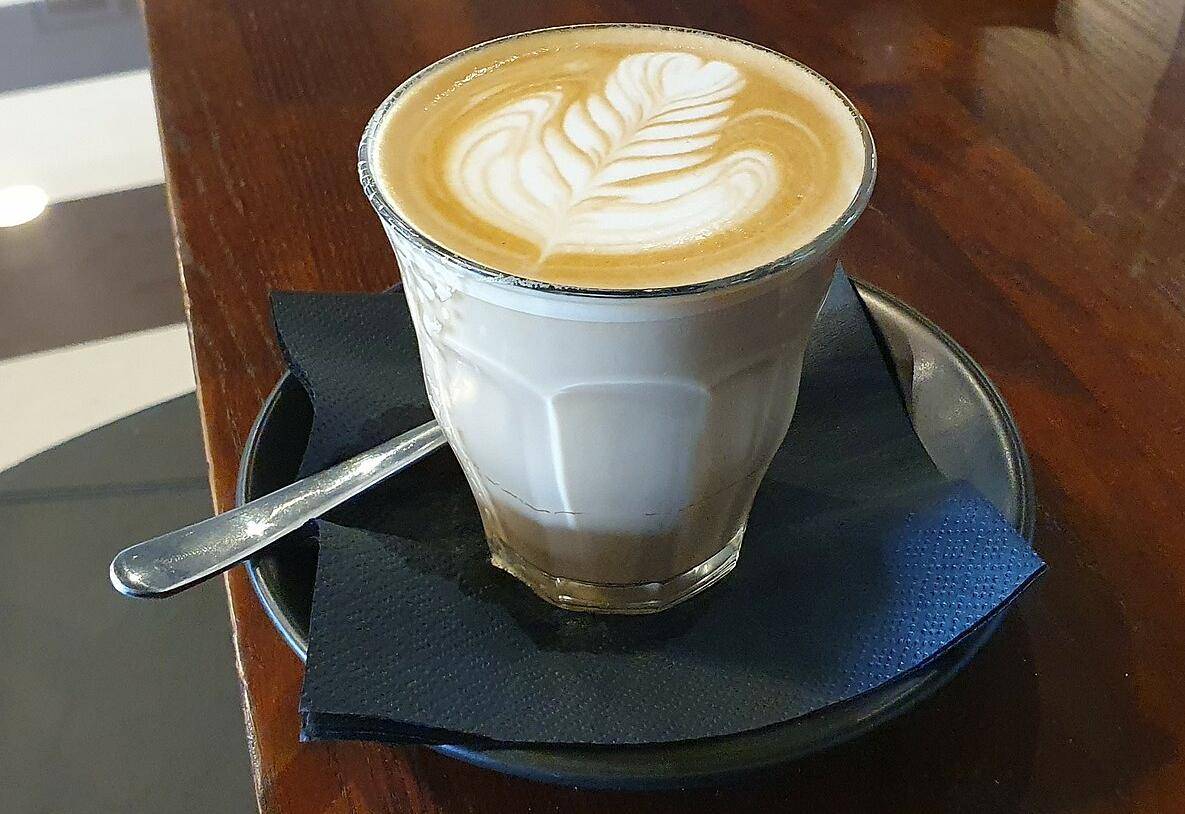 ilustrasi cafe latte