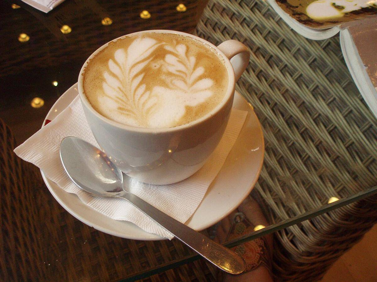 ilustrasi cafe latte 