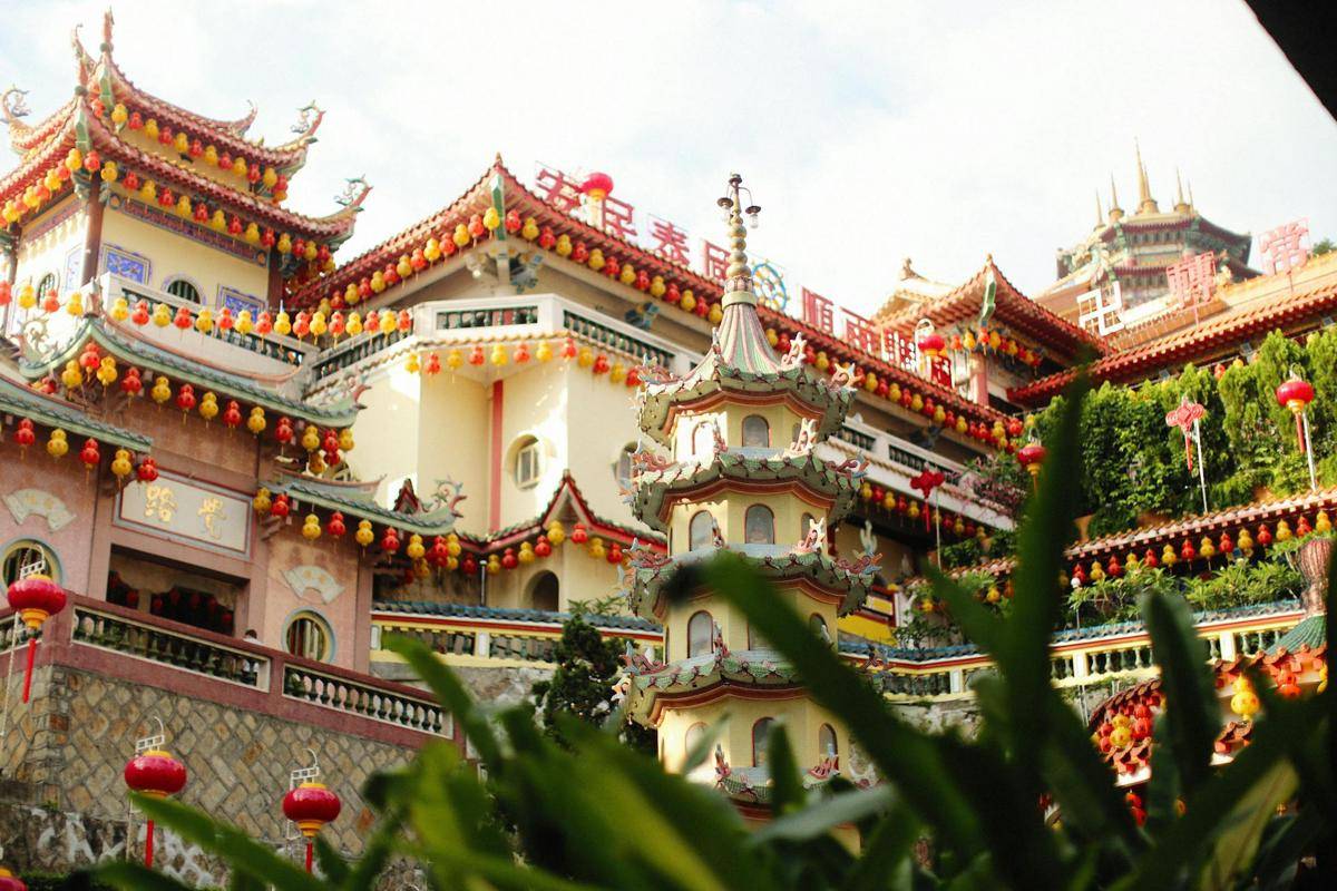 ilustrasi Kuil Kek Lok Si, Penang (pexels.com/Alexey Demidov)