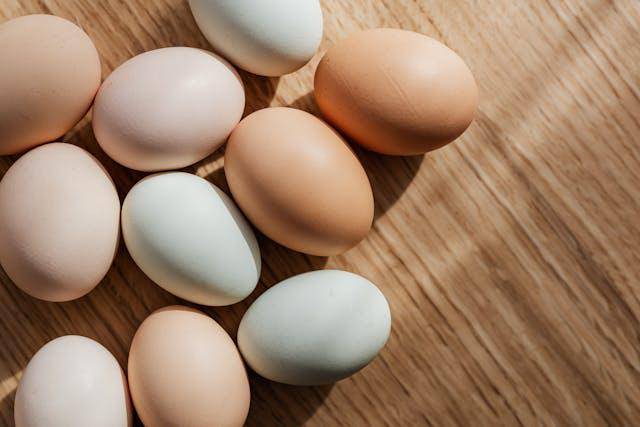 ilustrasi telur ayam (pexels.com/Photo By: Kaboompics.com)