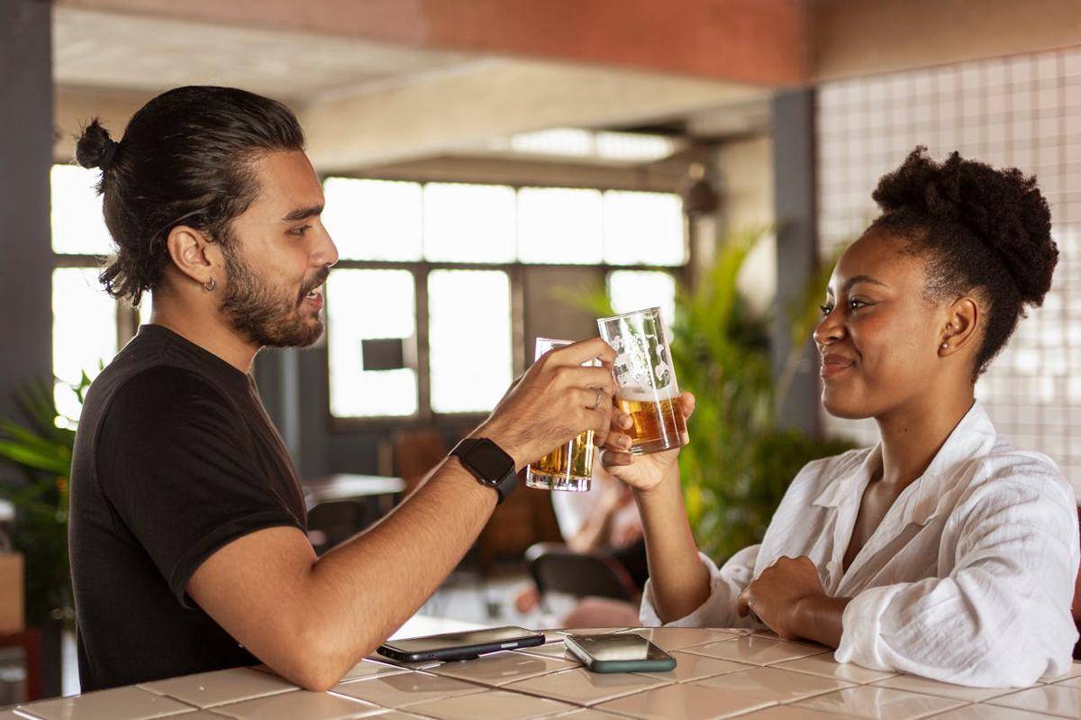Ilustrasi first date (pexels.com/Ketut Subiyanto)