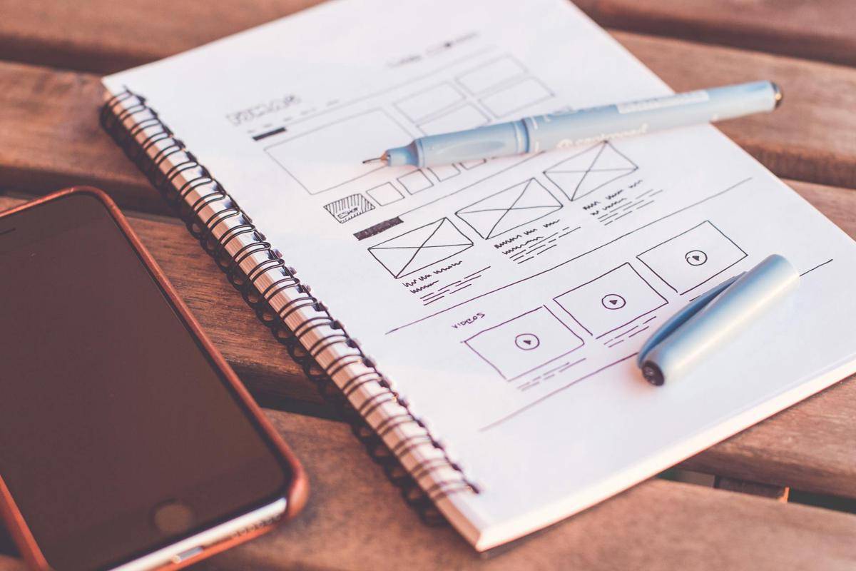 ilustrasi ux writer (pexels.com/picjumbo.com)
