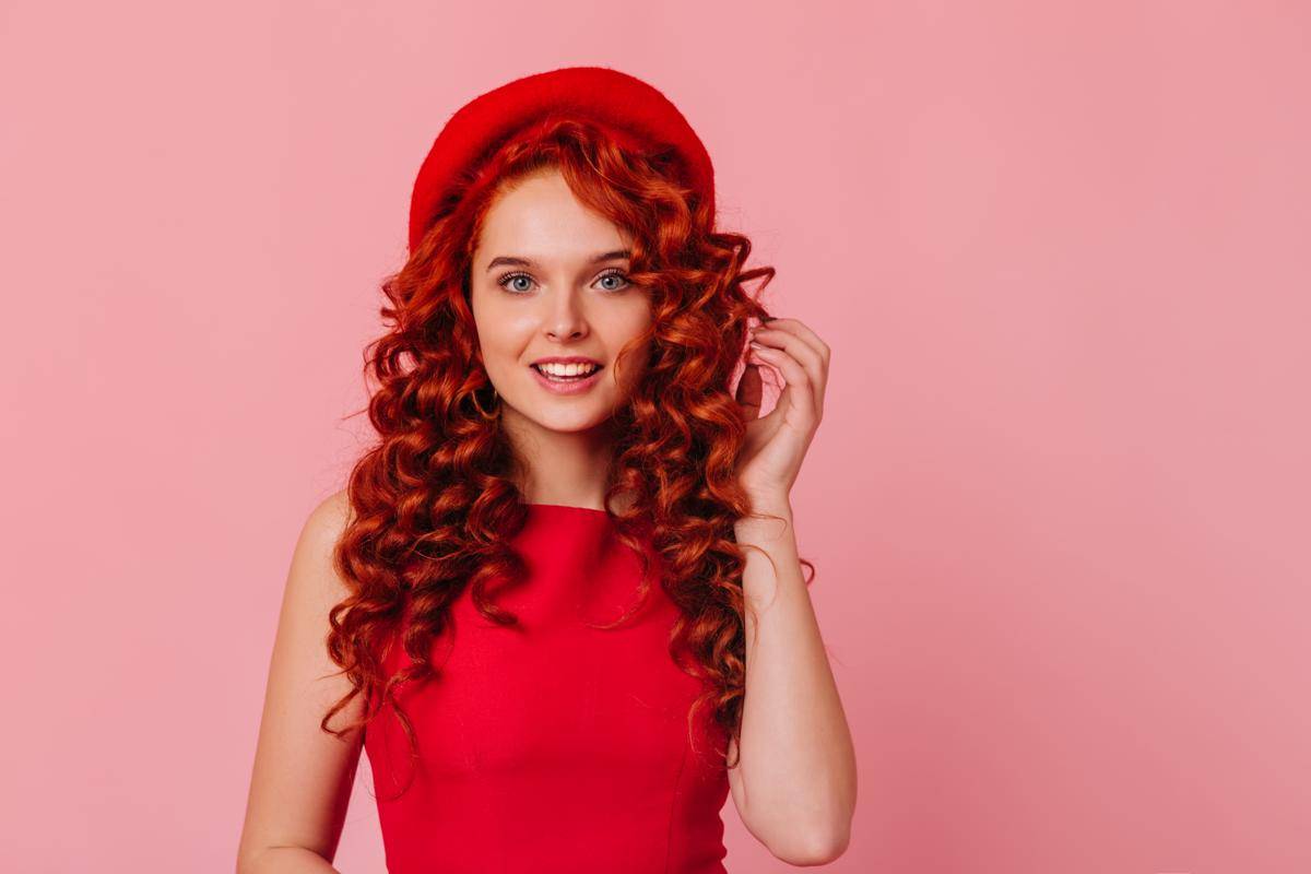ilustrasi rose brown (freepik.com/lookstudio)
