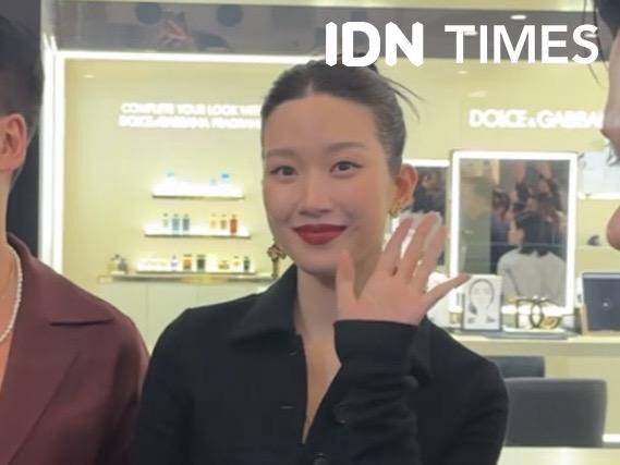 momen kedatangan Moon Ga Young di opening Dolce & Gabbana Beauty pada Kamis (18/9/2025) (IDN Times/Elizabeth Chiquita)