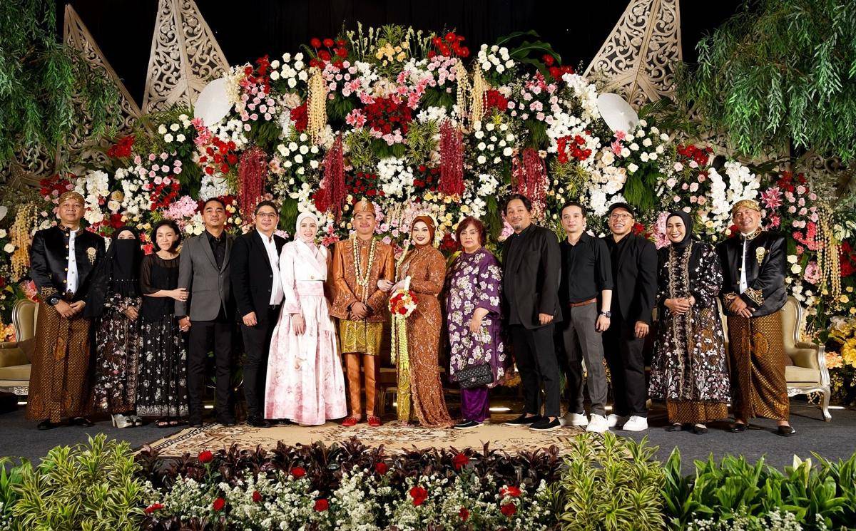 Ungu Manggung di Pernikahan Anak Rowman (Instagram.com/ungu_band)
