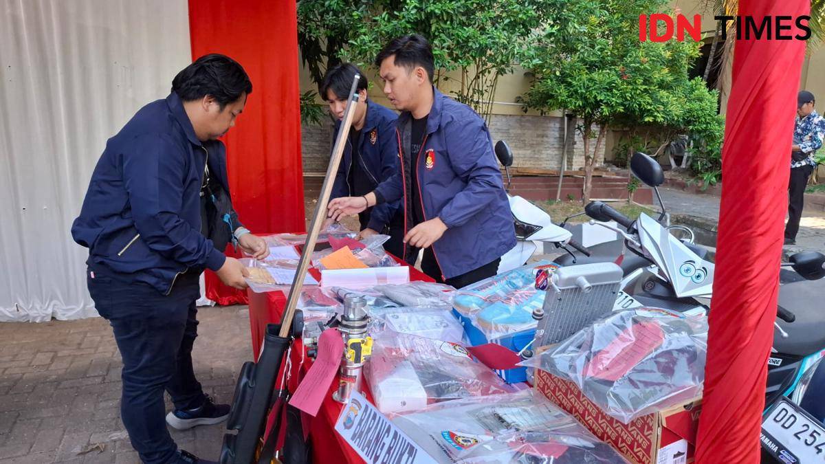 Barang bukti hasil Operasi Sikat Lipu 2025, Rabu (17/9/2025). IDN Times/Darsil Yahya