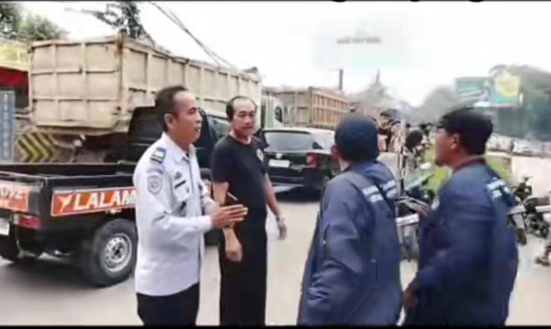 Warga ngamuk ke petugas Dishub