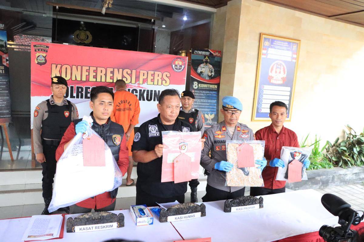 Polres Klungkung menangkap BKW, pelaku pemerkosaan terhadap WNA di Nusa Penida.