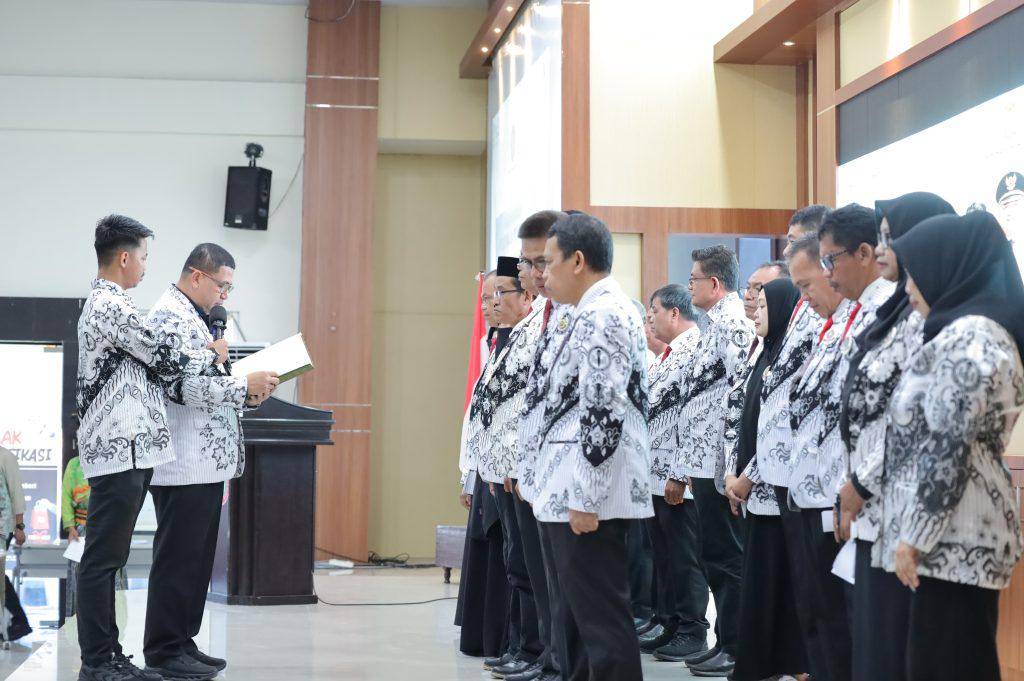 Wali Kota Makassar menghadiri pengukuhan Pengurus Persatuan Guru Republik Indonesia (PGRI) Kota Makassar 2025–2030, Kamis (18/9/2025). (Dok. Humas Pemkot Makassar)