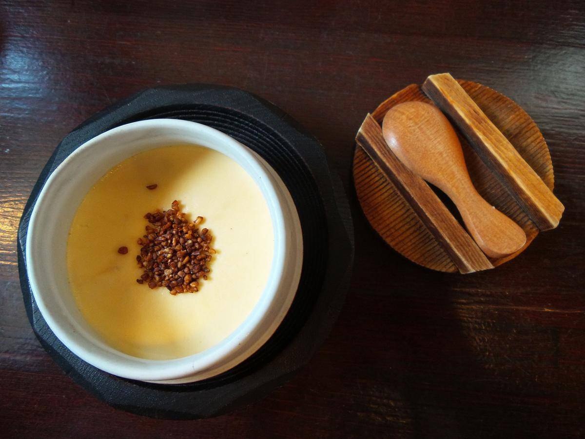 ilustrasi Japanese milk pudding 