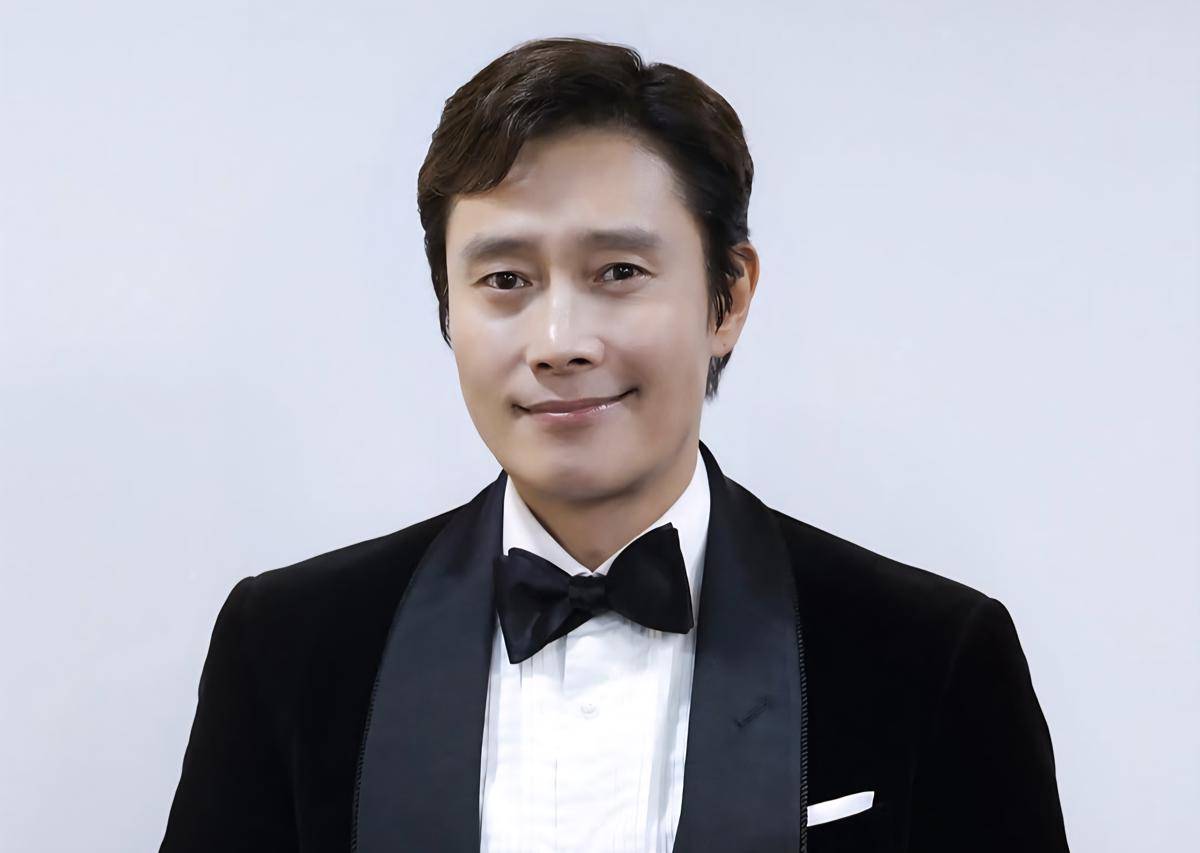 Potret Lee Byung Hun (instagram.com/bhent_official)
