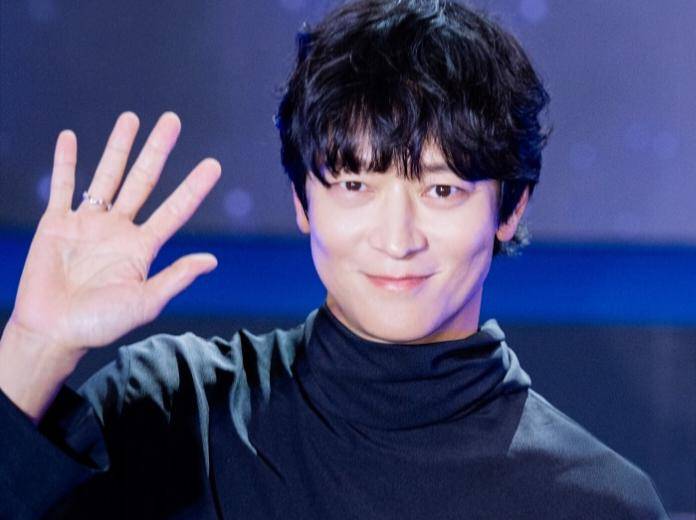 potret Kang Dong Won (instagram.com/koreadispatch) 